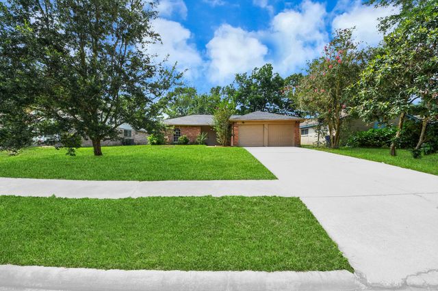 5322 Bulen Avenue, Friendswood, TX 77546