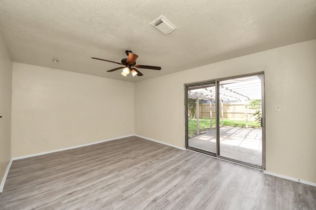 5322 Bulen Avenue, Friendswood, TX 77546