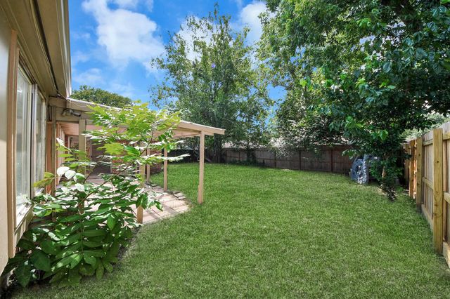 5322 Bulen Avenue, Friendswood, TX 77546