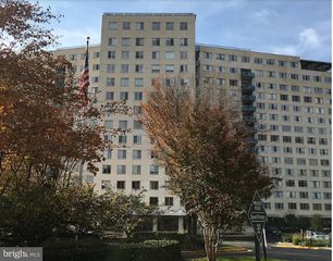 10500 ROCKVILLE PIK #M11, Rockville, MD 20852