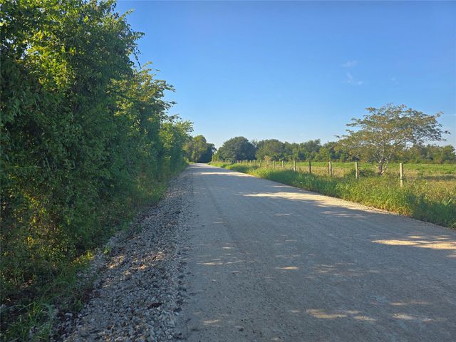 11105 Harmon School Road, Burton, TX 77835