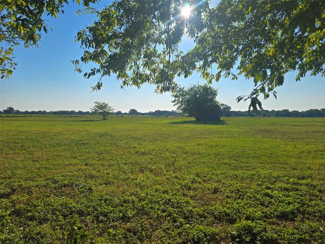 11105 Harmon School Road, Burton, TX 77835