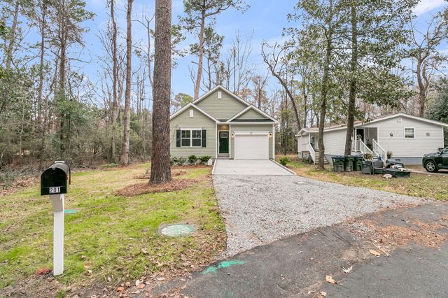 201 Challedon Drive, Summerville, SC 29485