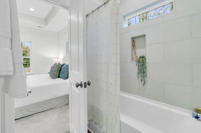 201 Challedon Drive, Summerville, SC 29485