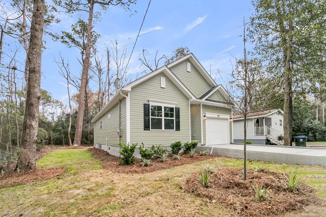 201 Challedon Drive, Summerville, SC 29485