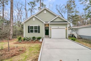 201 Challedon Drive, Summerville, SC 29485