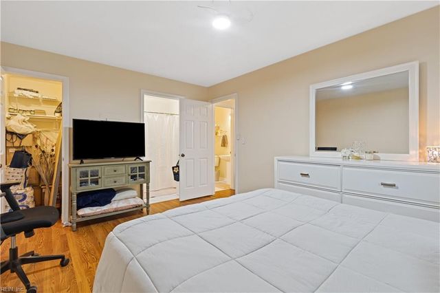 1379 Ivywood RD, Virginia Beach, VA 23453