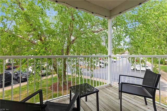 1379 Ivywood RD, Virginia Beach, VA 23453