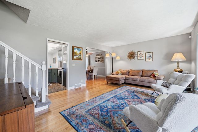 1330 CAMP GIFFORD RD Road, Bellevue, NE 68005