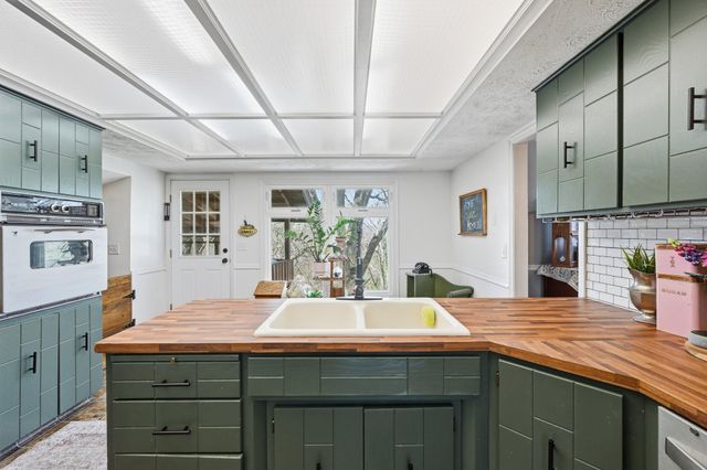 1330 CAMP GIFFORD RD Road, Bellevue, NE 68005