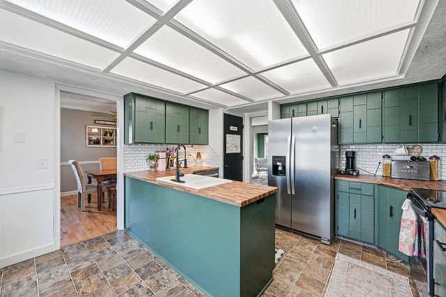 1330 CAMP GIFFORD RD Road, Bellevue, NE 68005