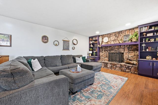 1330 CAMP GIFFORD RD Road, Bellevue, NE 68005