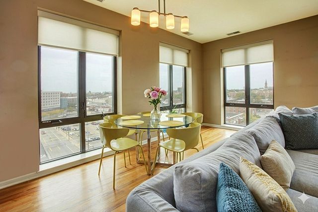 343 W Old Town Court 708, Chicago, IL 60610