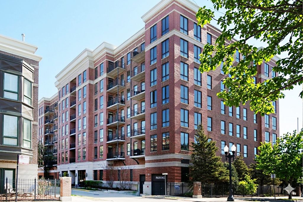 343 W Old Town Court 708, Chicago, IL 60610