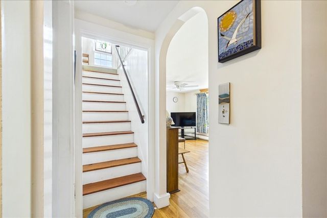 1876 Phinneys Ln, Barnstable, MA 02630