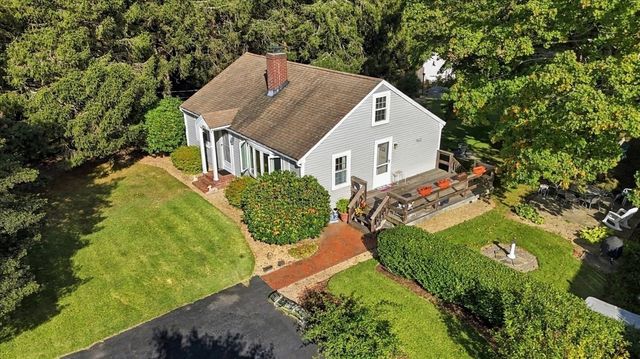 1876 Phinneys Ln, Barnstable, MA 02630