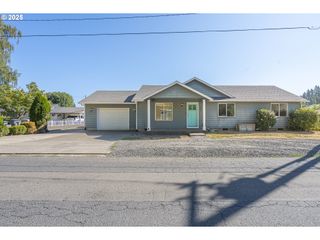 307 FLOWER Ln, Dayton, OR 97114