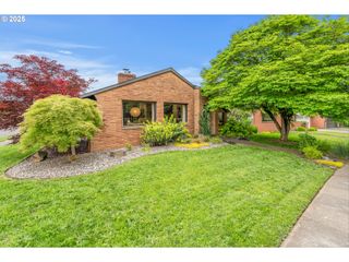 3905 Ne HOLMAN St, Portland, OR 97211