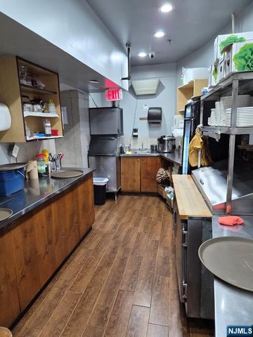 225 Broad Avenue, Palisades Park, NJ 07650