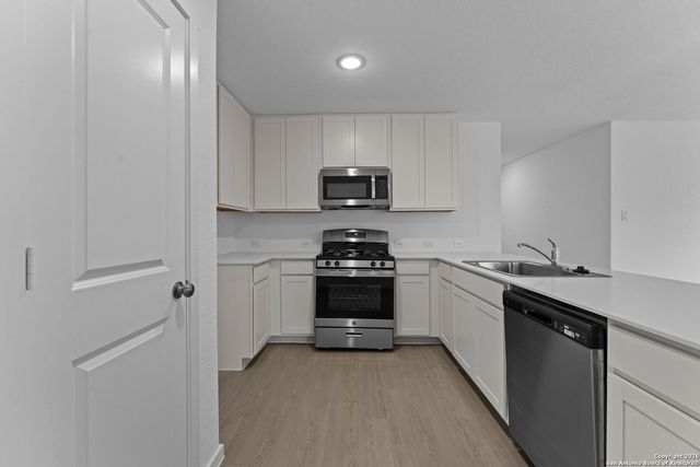 1838 Stonechat, New Braunfels, TX 78130