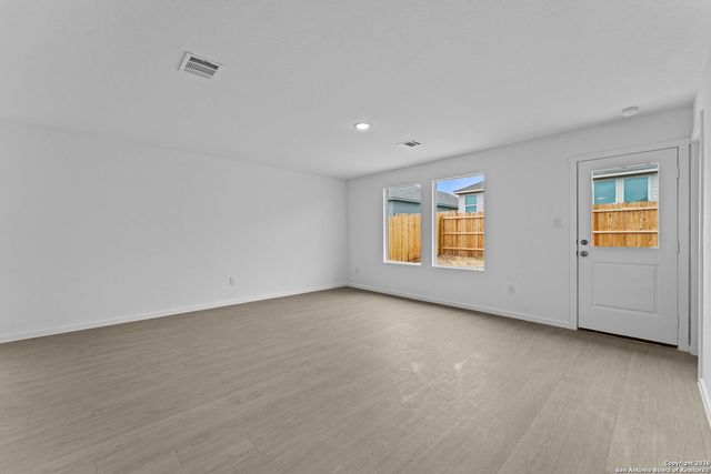 1838 Stonechat, New Braunfels, TX 78130