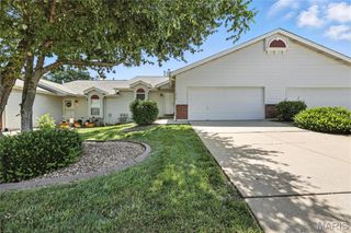 1516 Lienemann Drive 26, St Charles, MO 63303