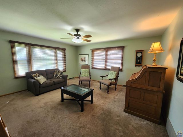 1402 Luther St, Emporia, KS 66801