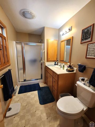 1402 Luther St, Emporia, KS 66801