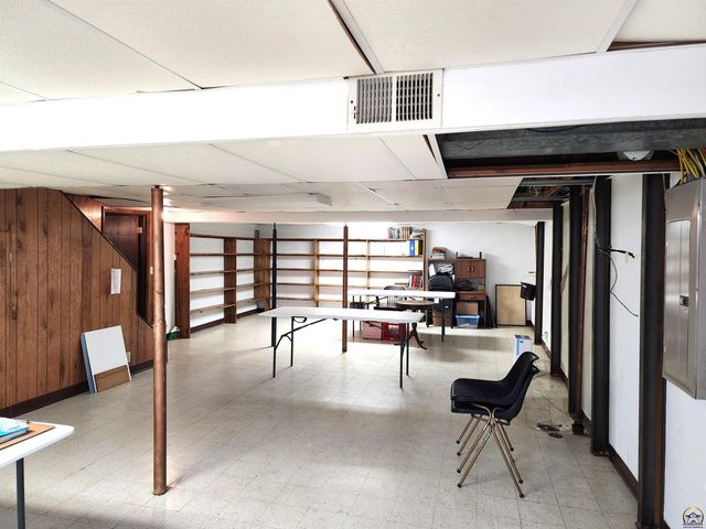 1402 Luther St, Emporia, KS 66801