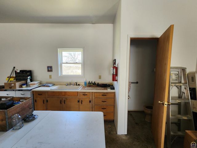 1402 Luther St, Emporia, KS 66801