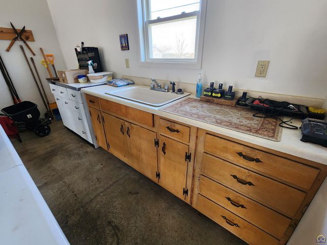 1402 Luther St, Emporia, KS 66801