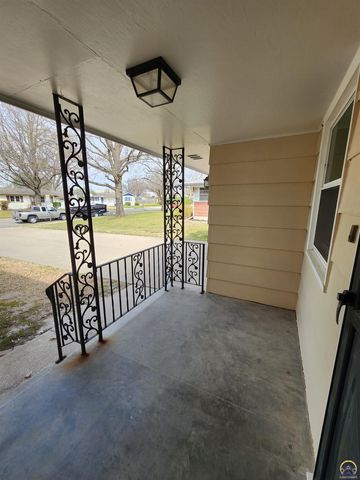 1402 Luther St, Emporia, KS 66801