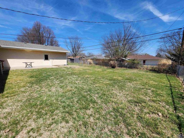1402 Luther St, Emporia, KS 66801