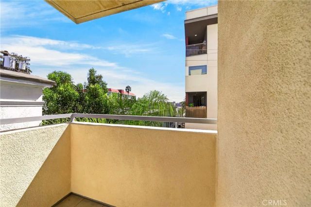 980 S Oxford 303, Los Angeles, CA 90006