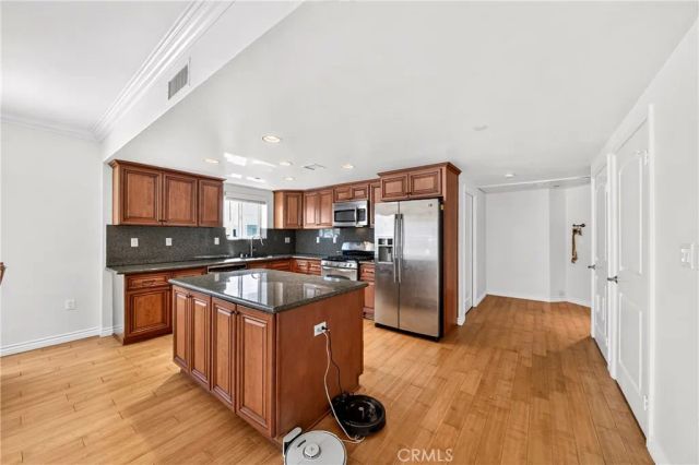 980 S Oxford 303, Los Angeles, CA 90006