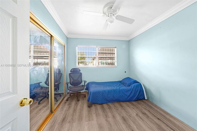 618 W 32nd St, Hialeah, FL 33012