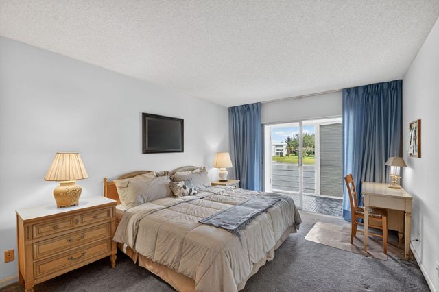 202 Wellington D, West Palm Beach, FL 33417