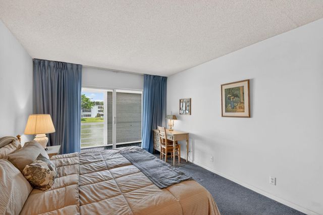 202 Wellington D, West Palm Beach, FL 33417