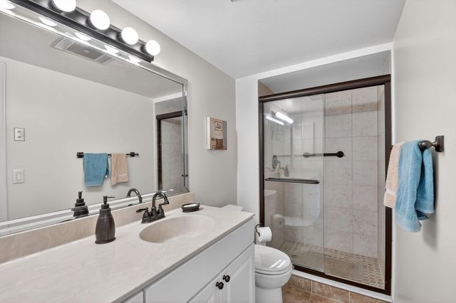 202 Wellington D, West Palm Beach, FL 33417