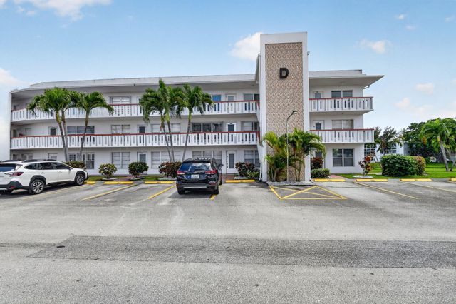 202 Wellington D, West Palm Beach, FL 33417