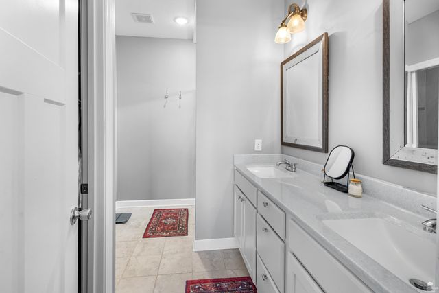 8763 N Kelliann Way, Manhattan, KS 66502