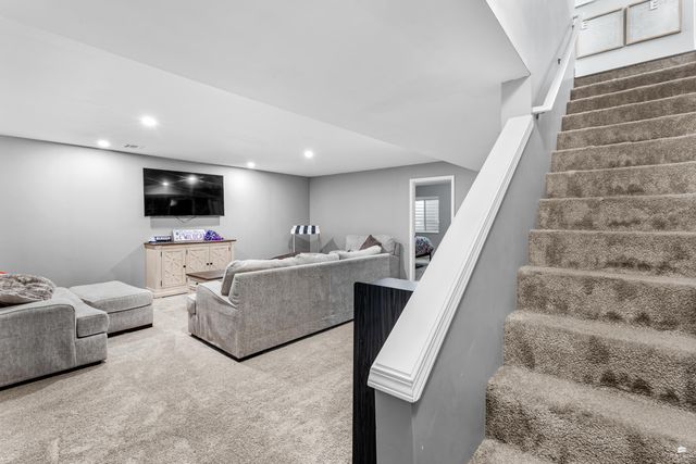 8763 N Kelliann Way, Manhattan, KS 66502