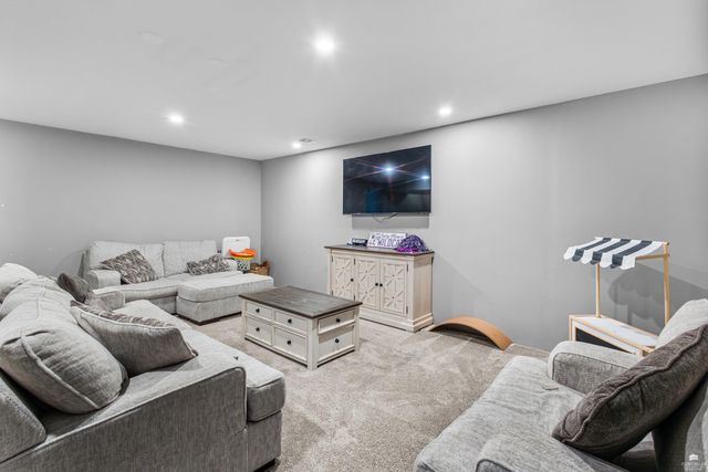 8763 N Kelliann Way, Manhattan, KS 66502