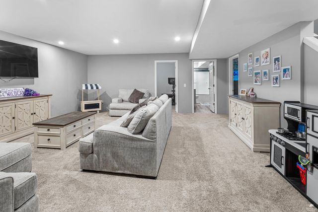 8763 N Kelliann Way, Manhattan, KS 66502