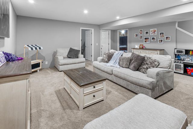 8763 N Kelliann Way, Manhattan, KS 66502