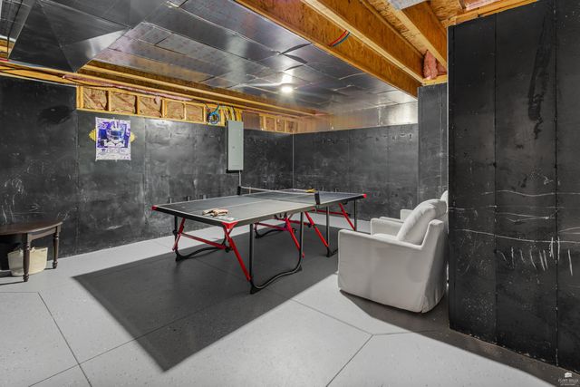 8763 N Kelliann Way, Manhattan, KS 66502