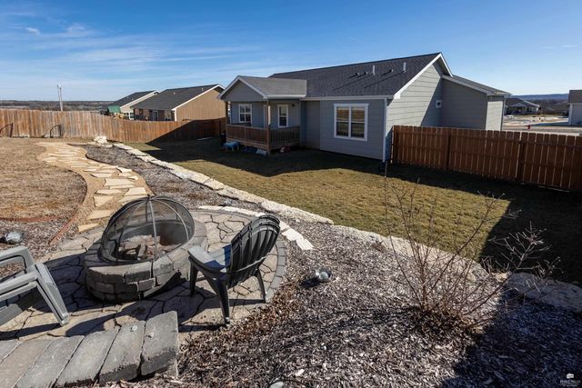 8763 N Kelliann Way, Manhattan, KS 66502