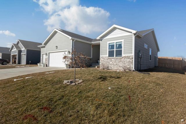 8763 N Kelliann Way, Manhattan, KS 66502