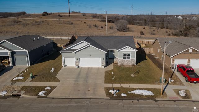 8763 N Kelliann Way, Manhattan, KS 66502