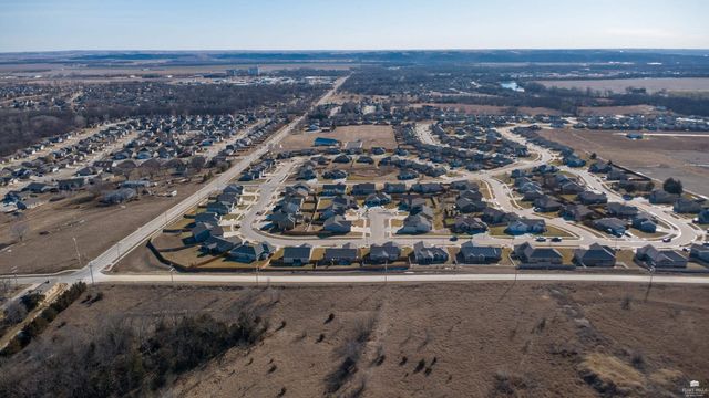 8763 N Kelliann Way, Manhattan, KS 66502